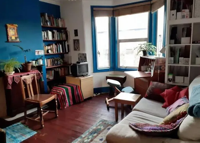 East London Apartmentsleeps2-Garden-Transportlinks